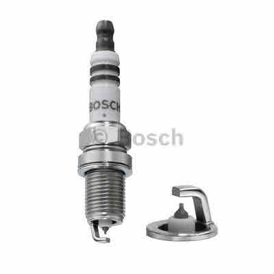 Свеча зажигания BOSCH 0 242 235 749 Свічка запалювання Арт. 380220